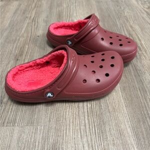 Crocs Fuzzy Lined Women’s Size 8. Excellent like new